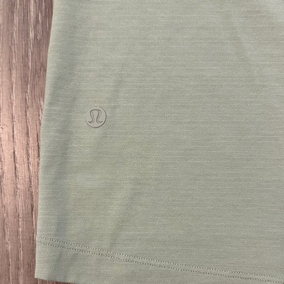 Lululemon XL Men’s Evolution Golf Casual Polo Short Sleeve Slim Fit Shirt - Picture 9 of 9